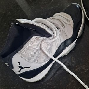 Like new ! EUC Jordan Shoes